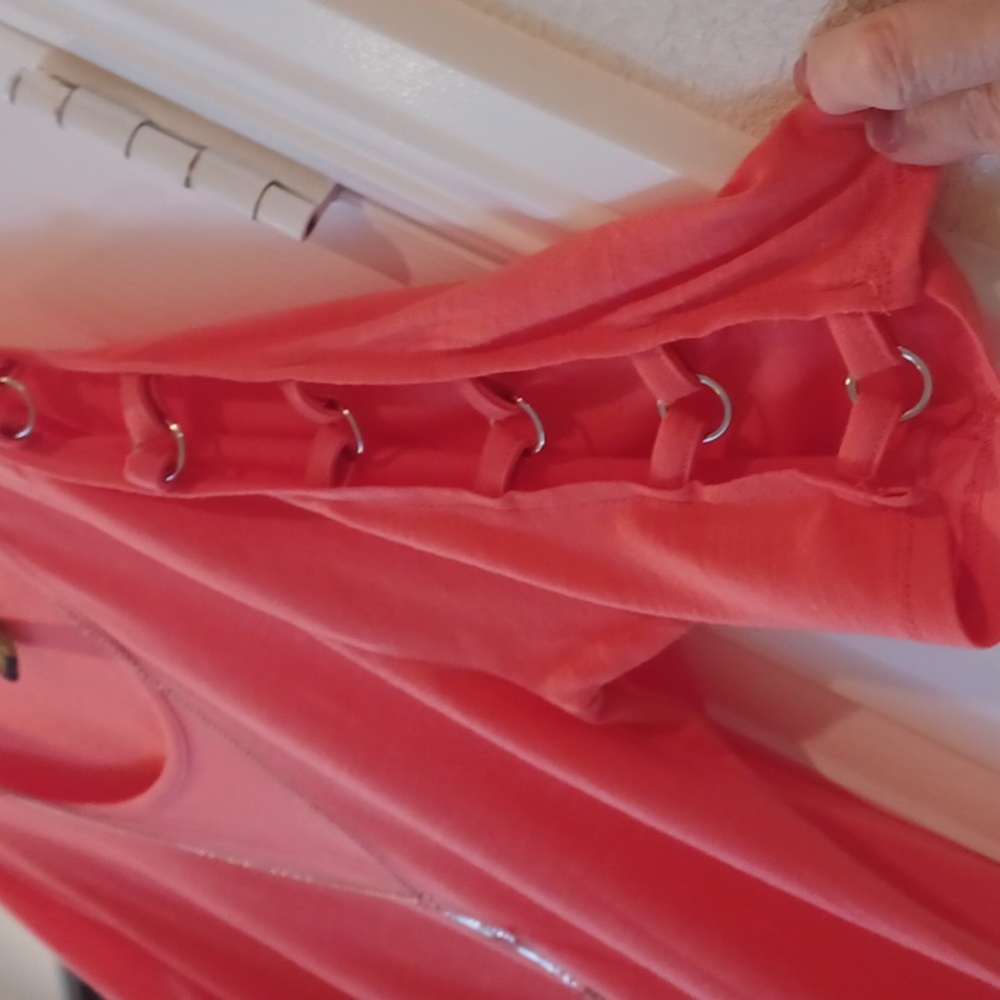 *Open Shoulder Top XL - Picture 4 of 8